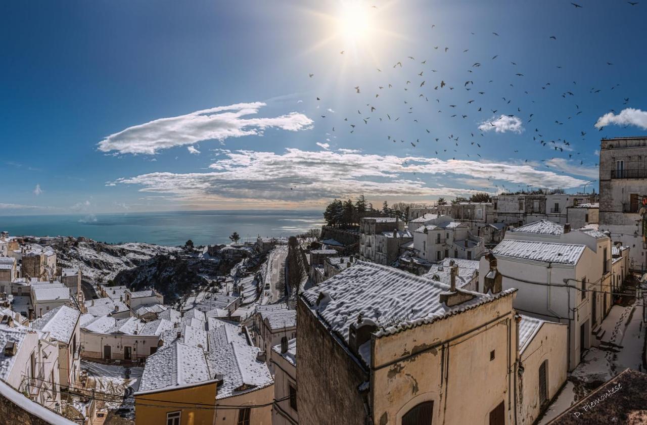 Le Casette Della Panoramica Monte SantʼAngelo Exterior foto